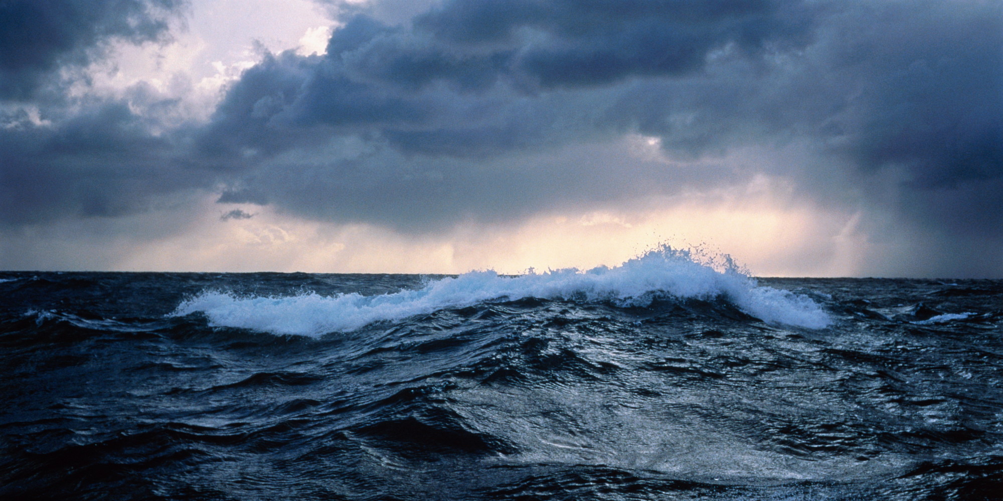 Тихий океан век. Атлантический океан шторм. Берингово море шторм. Тихий океан шторм. Саргассово море шторм.