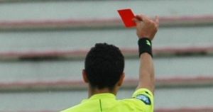 arbitro aggredito