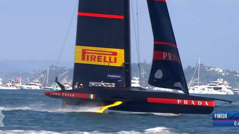 New zeeland coppa America luna rossa