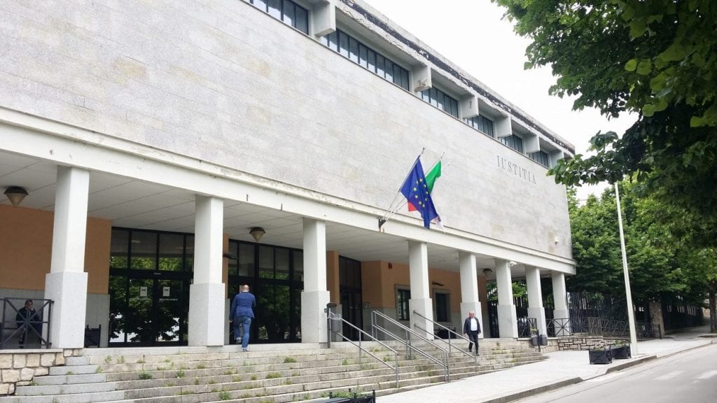 Foto pedopornografiche olbia Tribunale di Tempio