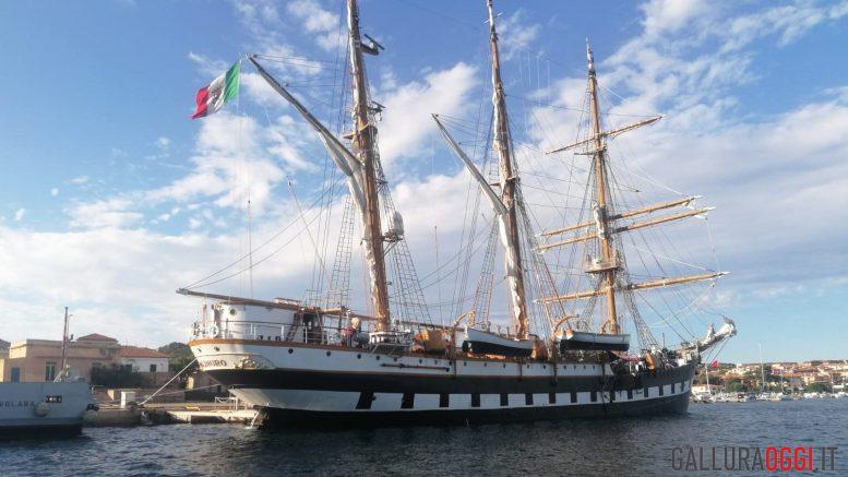 Nave Palinuro