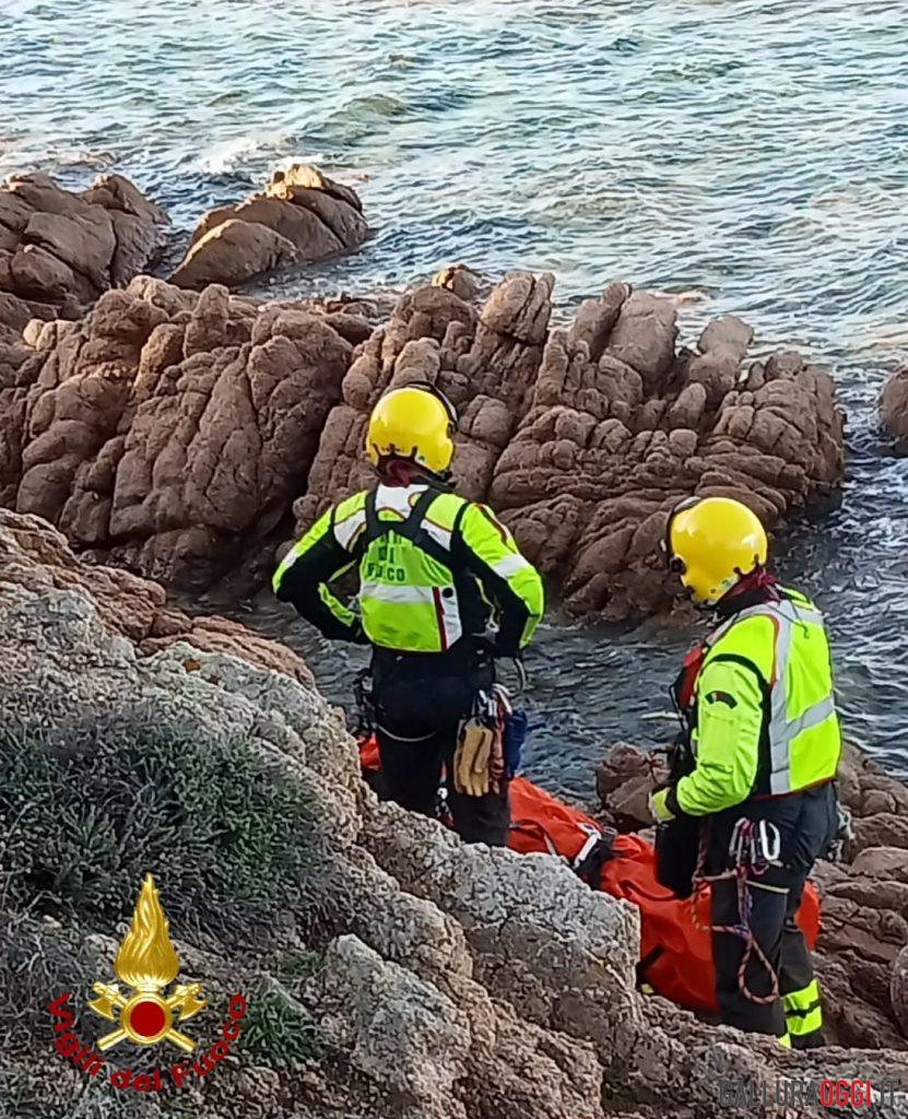 donna caduta scogli cannigione arzachena 5