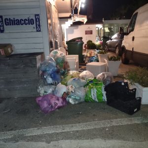 immondizia golfo aranci