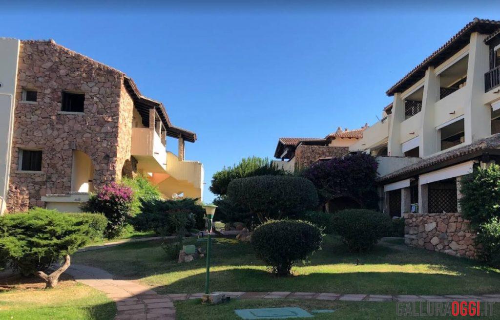 Ha dell'incredibile una vicenda accaduta nel residence “Gli Asfodeli” a Porto Rotondo. Una coppia di romani avrebbe sfondato il muro