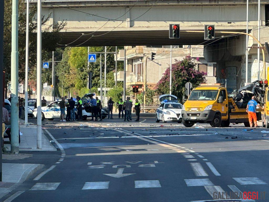 Incidente viale Marconi Cagliari ragazzi morti
