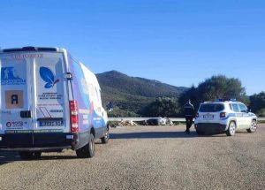 rifiuti abbandonati golfo aranci