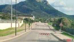 golfo aranci transenne strada