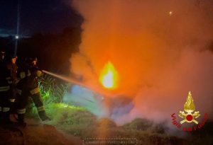 incendio auto pittulongu