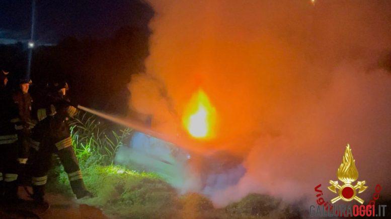 incendio auto pittulongu