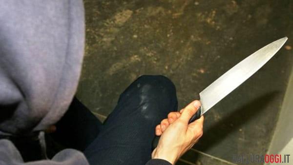 tunisino rapina coltello arzachena tunisino trentenne