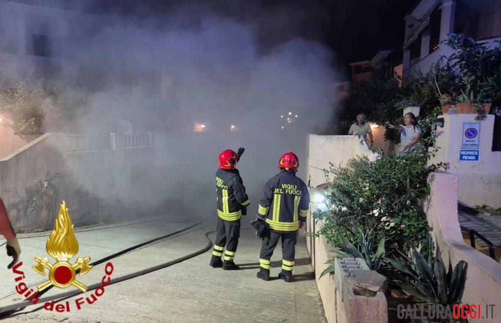 Paura nella notte a Olbia, va a fuoco uno scantinato