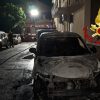 Altre due auto in fiamme a Olbia, torna l'incubo del fuoco in strada