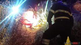 Grave incidente a Poltu Quatu, finisce con la moto sul guardrail e fa un volo di 10 metri
