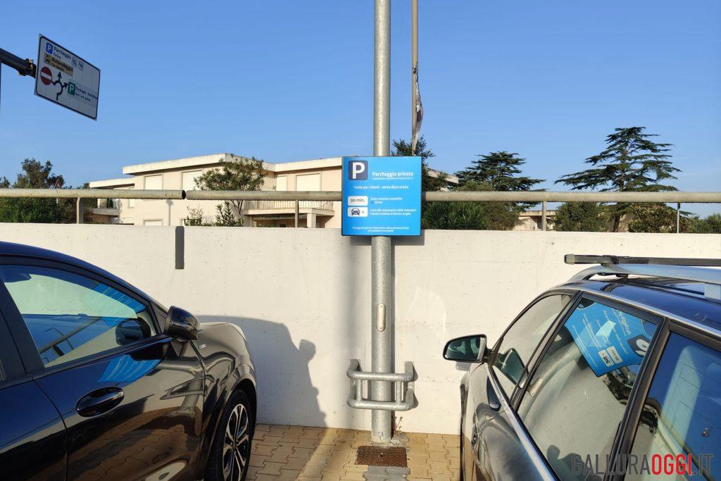 Ancora polemiche sui parcheggi a tempo all'Eurospin di Olbia