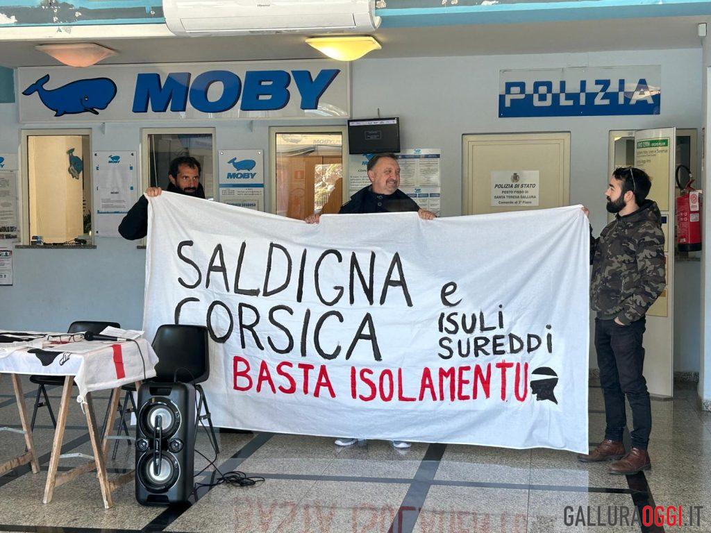 Disservizi sulla tratta Santa Teresa-Corsica, la protesta degli indipendentisti