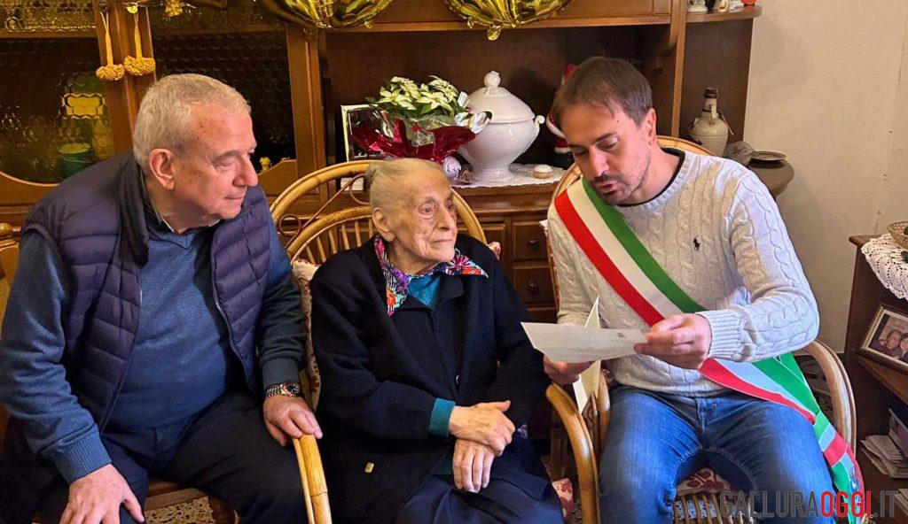 Grande festa a La Maddalena per i 100 anni di Consolata Bianco
