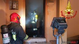 Incendio in una casa a Santa Teresa, neonato salvato dalle fiamme