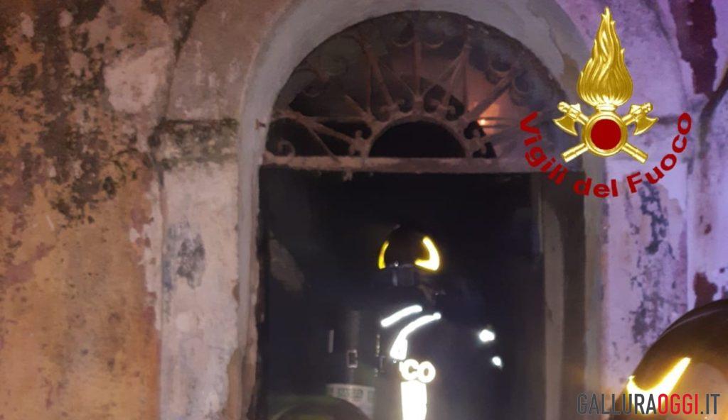 Paura a Luras per l'incendio di un'abitazione, cosa è successo