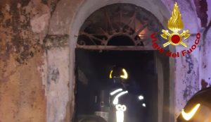 Paura a Luras per l'incendio di un'abitazione, cosa è successo