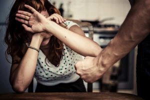 medico olbia aggredito violenza lesioni budoni
