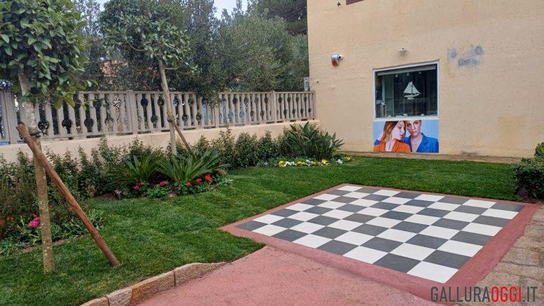 Scacchi e verde, una nuova area relax a Cannigione