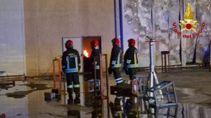 Incendio nel cantiere nautico di Olbia