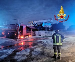 Incendio nel cantiere nautico di Porto Rotondo, danni per milioni di euro