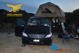 Campeggio abusivo sulle spiagge in Gallura, blitz del Corpo forestale
