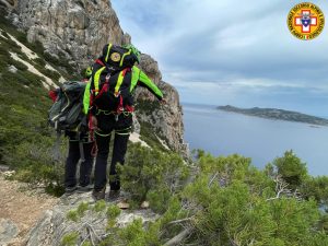 Escursionista in difficoltà a Tavolara, interviene il Soccorso Alpino