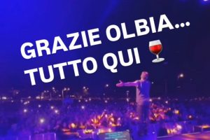Fabrizio moro gaffe sardignoli concerto olbia