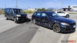 Violento scontro tra auto a Olbia, ci sono feriti