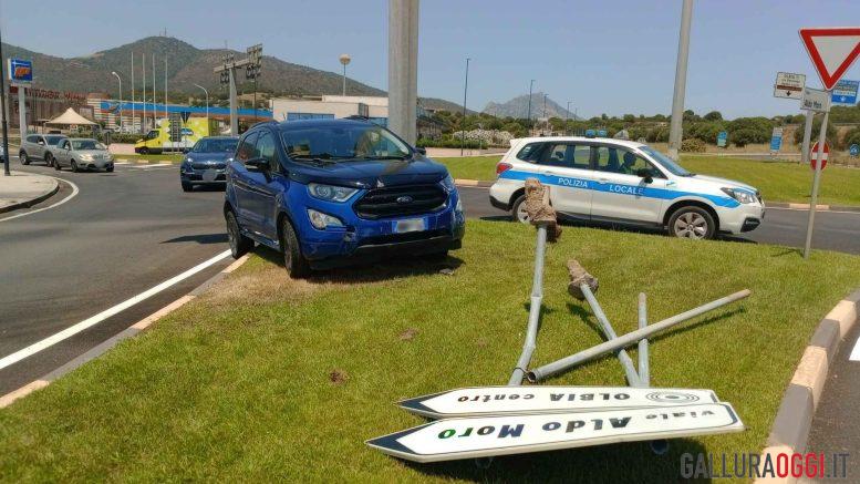 Brutto incidente alla rotatoria di Olbia, cosa è successo