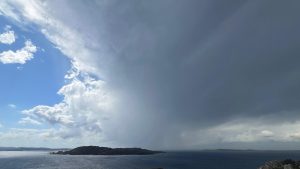 Il maltempo spazza via l'overtourism, arcipelago deserto a La Maddalena