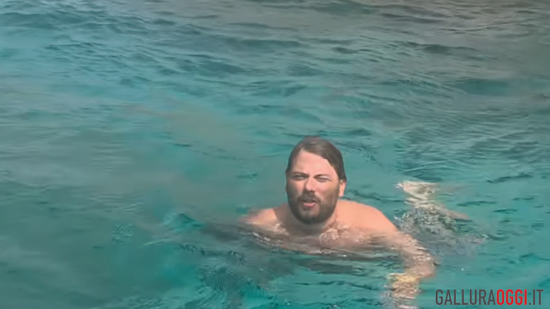Piero Armenti infliuencer il mio viaggio a new york caprera la maddalena gommone spiaggia