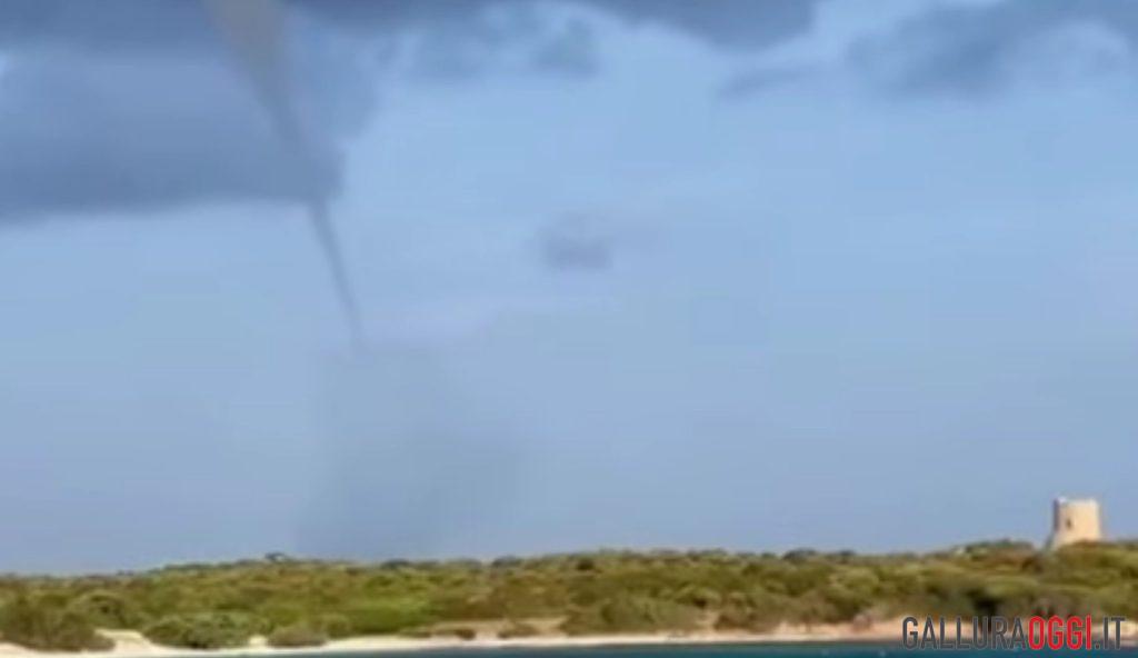 Tromba marina a Vignola, ecco le spettacolari immagini