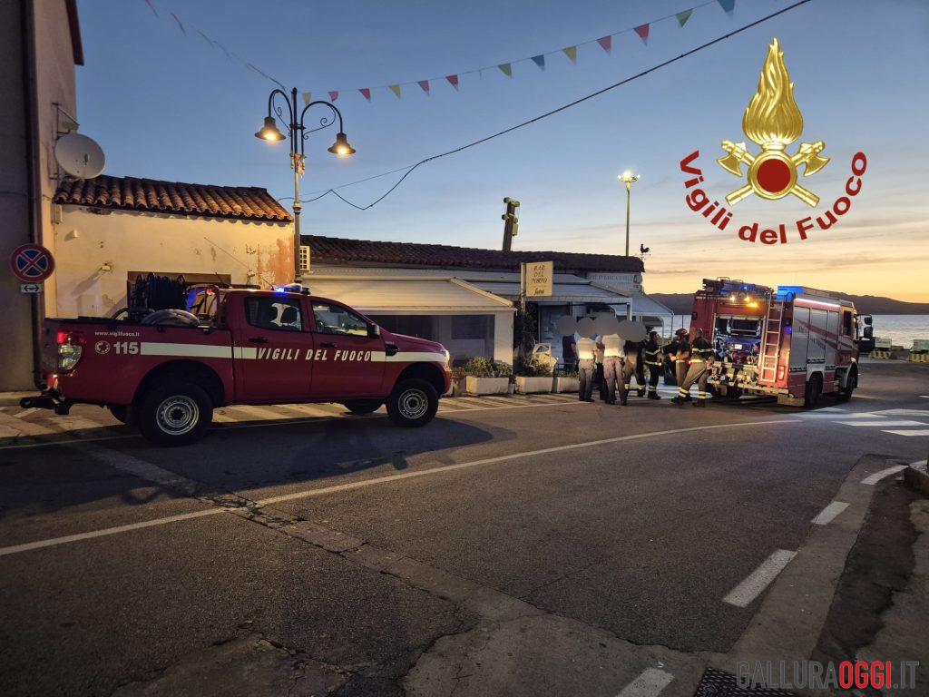 Bar di Palau distrutto da un incendio, i danni sono ingenti