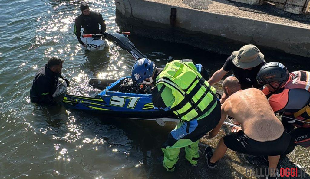 Aquabike Olbia, i sommozzatori della polizia salvano un pilota