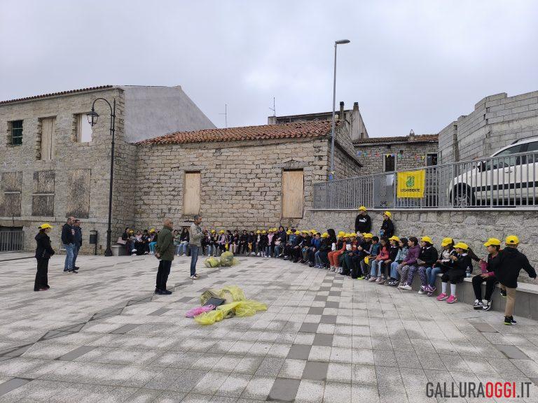 Studenti protagonisti di Puliamo il Mondo ad Alà dei Sardi