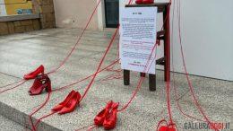 Arzachena contro la violenza sulle donne, l'installazione in piazza