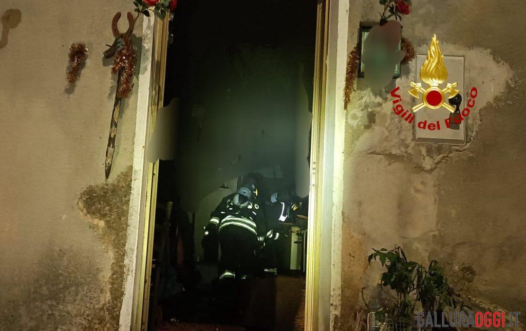 Appartamento in fiamme a Sant'Antonio di Gallura, cosa è successo