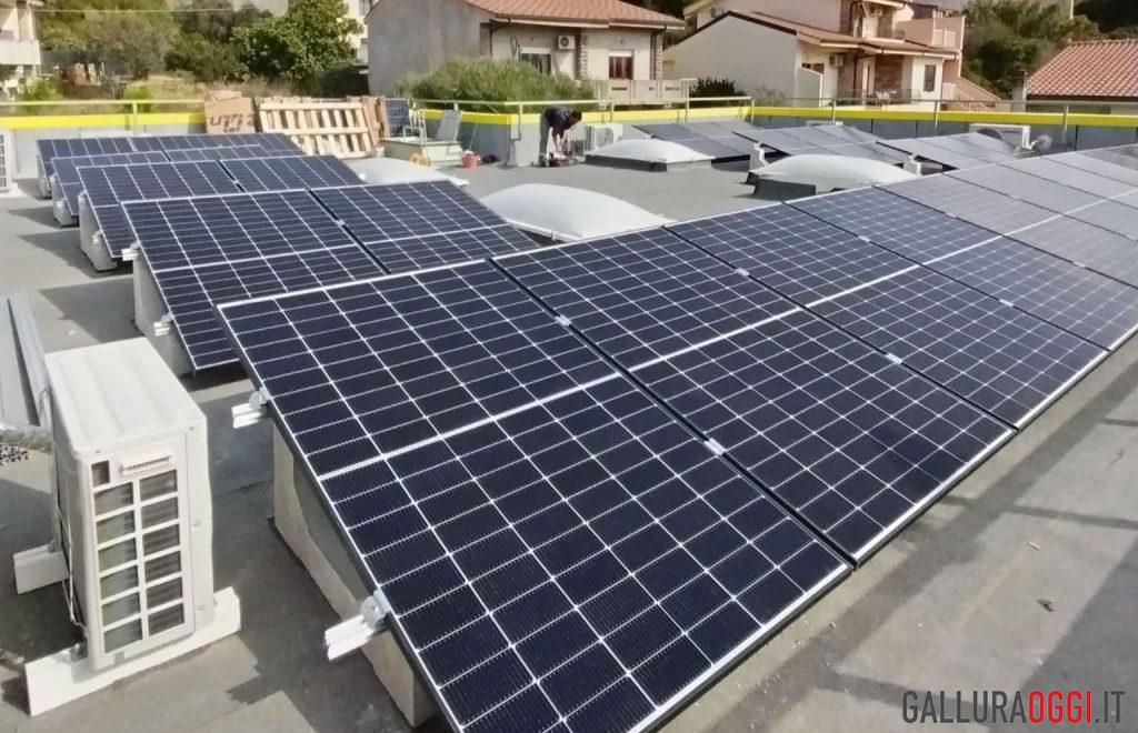 Un impianto fotovoltaico installato da Poste Italiane