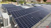 Un impianto fotovoltaico installato da Poste Italiane