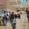 Vigilia di Natale a Olbia, centri commerciali pieni e corso vuoto