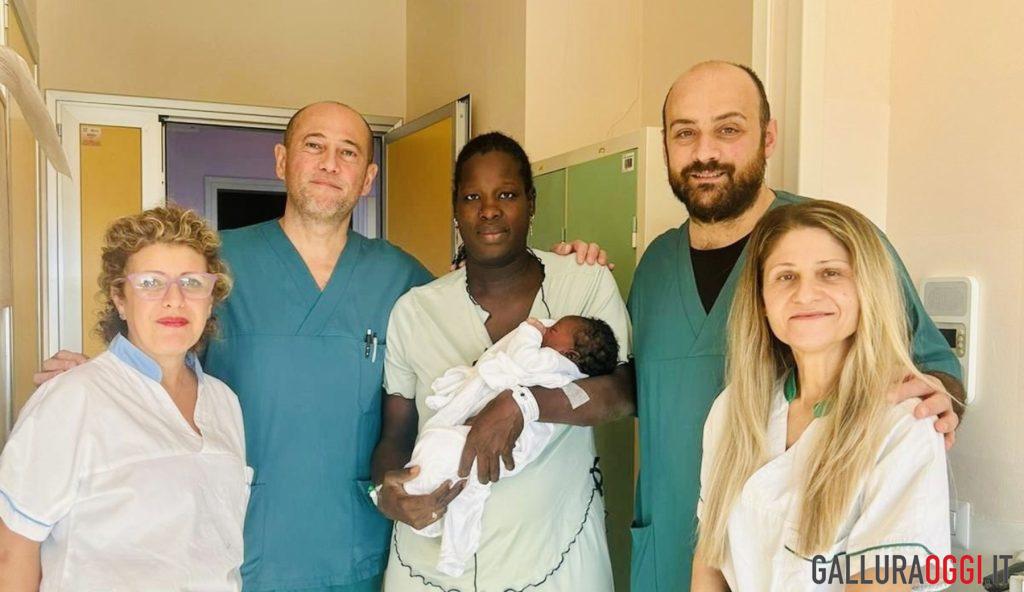 Abdoul Aziz è il primo nato del 2026 in Gallura
