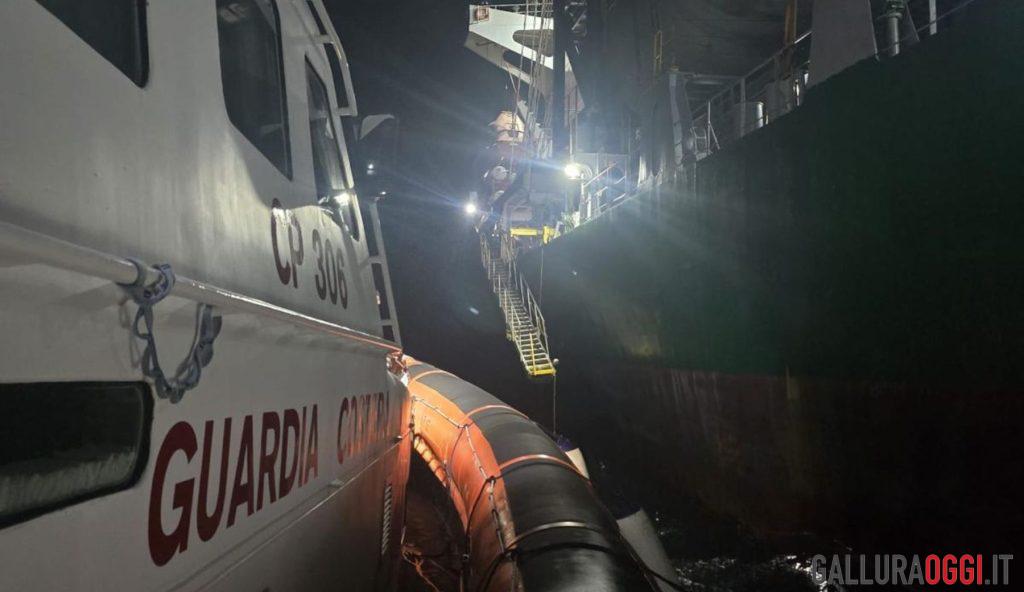 Marittimo ferito, soccorso in mare nelle Bocche di Bonifacio
