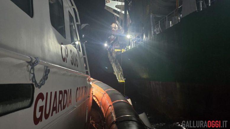 Marittimo ferito, soccorso in mare nelle Bocche di Bonifacio