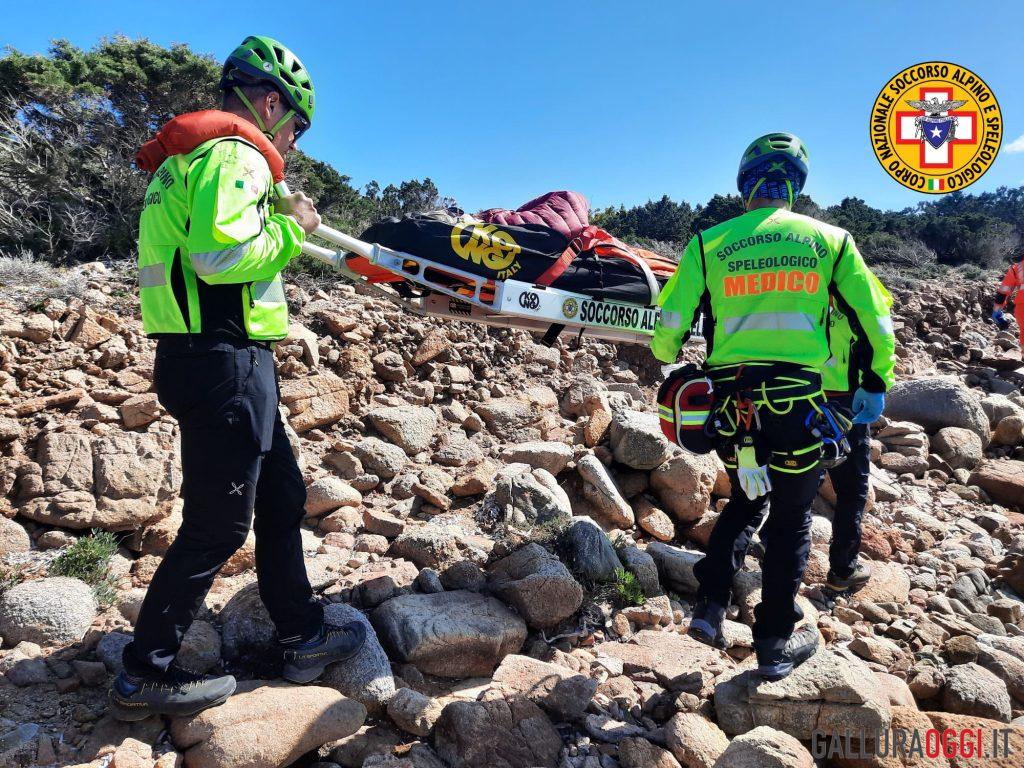 Cade durante un'escursione, soccorsi difficili a San Teodoro