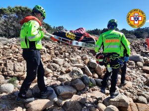 Cade durante un'escursione, soccorsi difficili a San Teodoro
