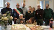 Maria Beccu compie 100 anni, grande festa a Tempio Pausania