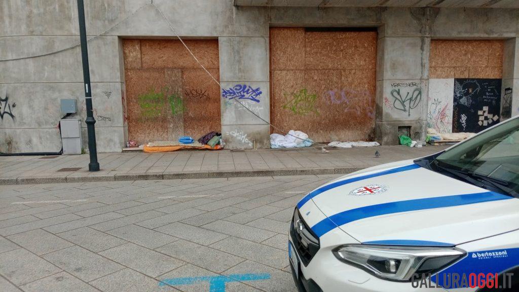 Rifiuti nel centro di Olbia, la rabbia dei cittadini